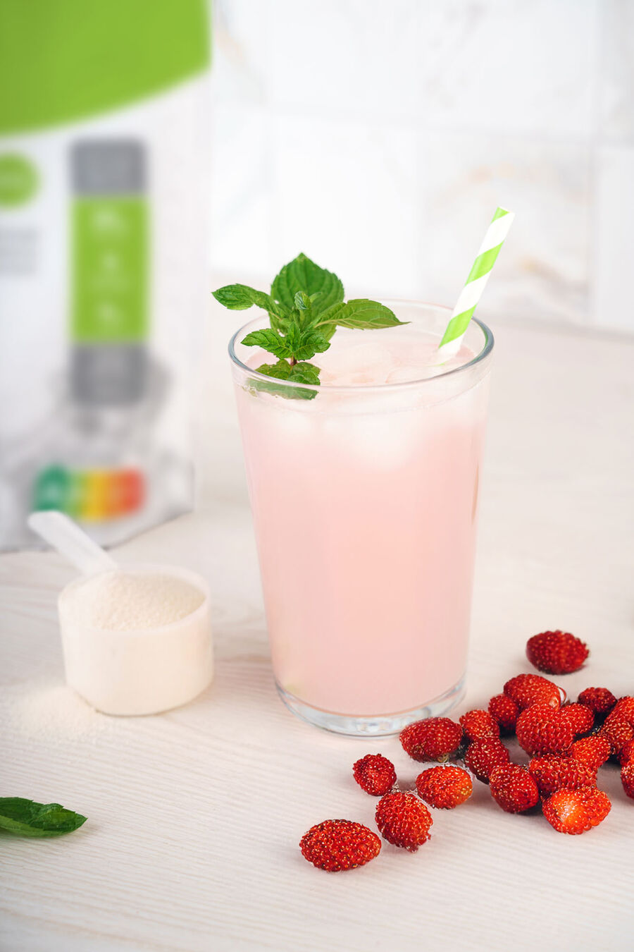 Clear Whey Protein: číry proteínový nápoj – príchuť lesná jahoda a mäta