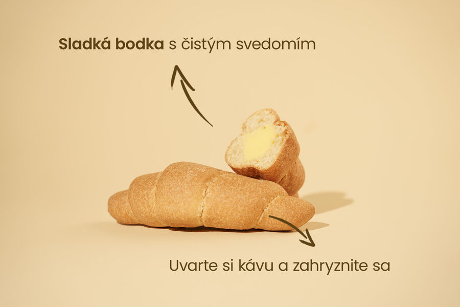 Proteínový croissant s pudingovou náplňou