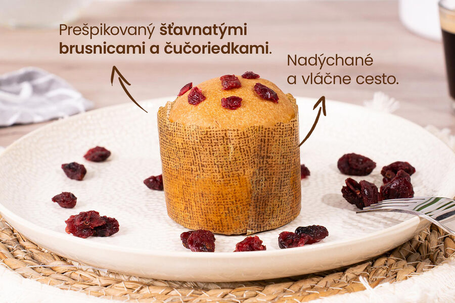 Proteínový muffin s Proteínový muffin s brusnicami a čučoriedkami