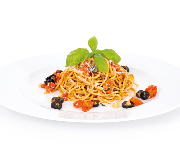 Low carb oběd – špagety s rajčaty a olivami 