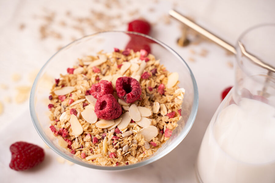 Proteinové müsli KetoDiet – s malinami a vanilkovou příchutí (7 porcí)