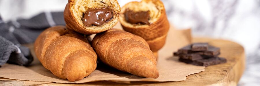Proteinový croissant KetoDiet s pořádnou porcí bílkovin a minimem cukru.
