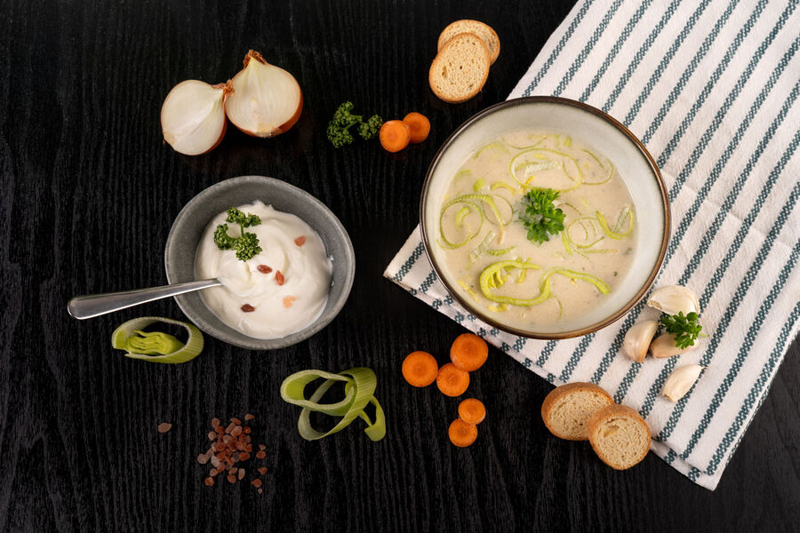 Proteinová polévka – česneková krémová