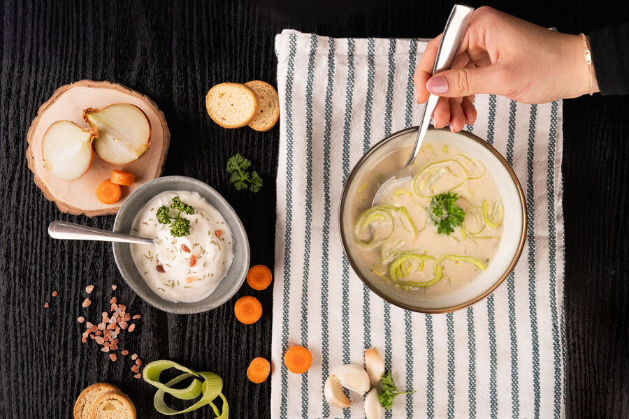 Proteinová polévka – česneková krémová