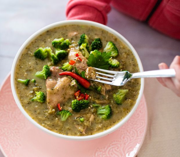 Nízkosacharidové jedlo – kura s brokolicou
