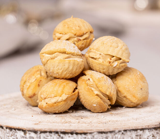 Low carb dezert – plněné ořechy s krémem Keto Bueno