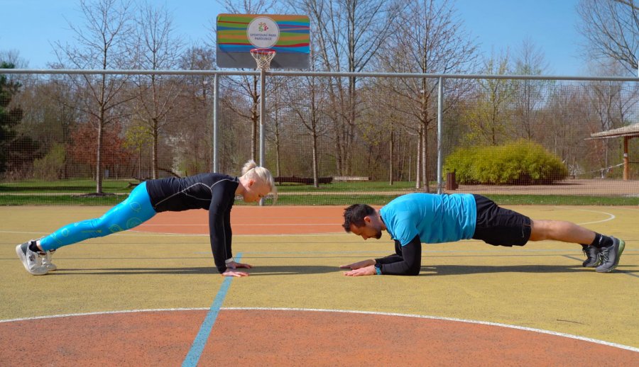 Při pravidelném a správném cvičení planku si zvýšíte sportovní výkonnost.