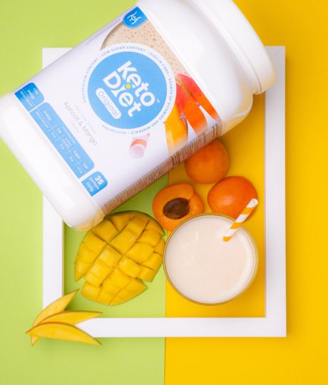 Proteinový nápoj – příchuť meruňka a mango – pomáhá s hubnutím.