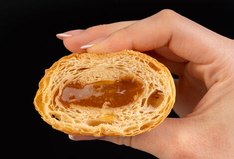 Proteínový croissant – náplň marhuľa (1 ks – 1 porcia)