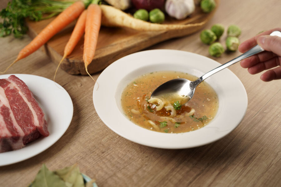Proteinová polévka – hovězí s těstovinami