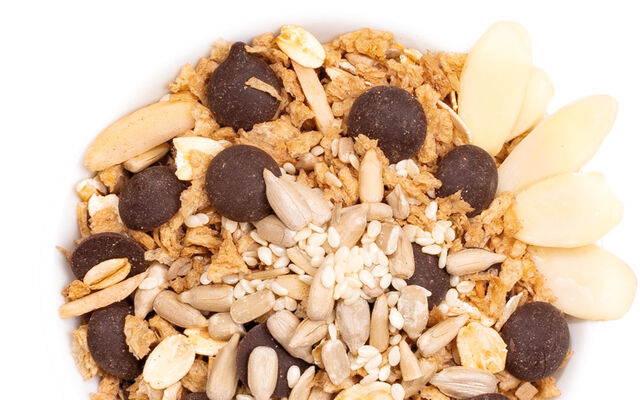 Proteinové čokoládové müsli KetoDiet – s ořechy (7 porcí)
