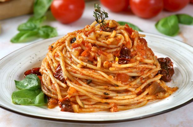 Recept na špagety s domácim pestom