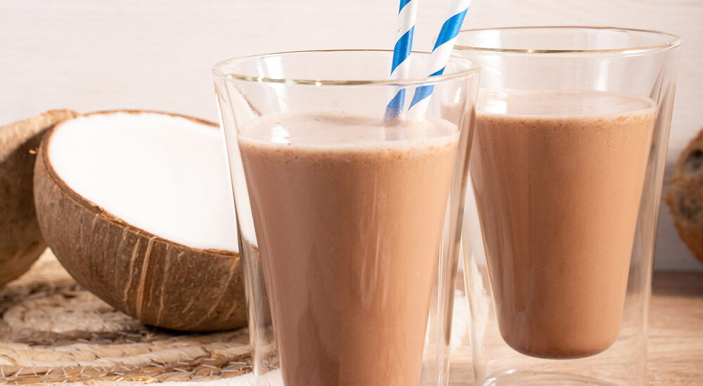 Proteínový nápoj – príchuť čokoláda a kokos – pomáha s chudnutím.