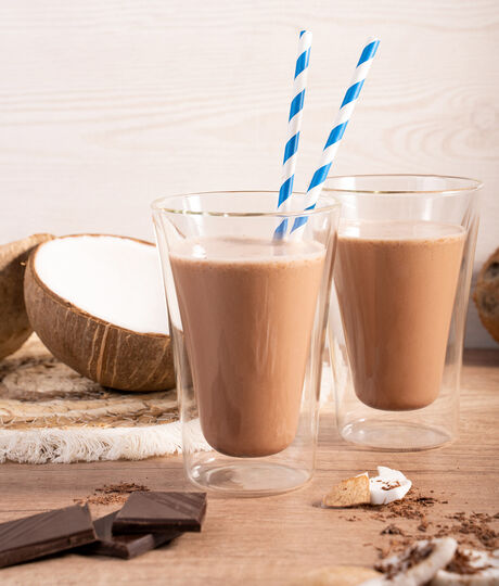 Proteínový nápoj – príchuť čokoláda a kokos – pomáha s chudnutím.