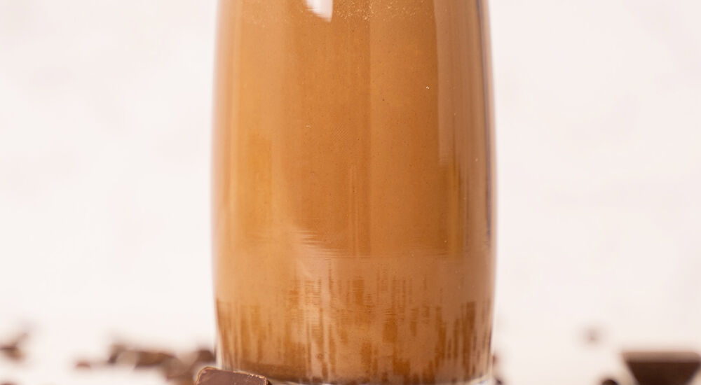 Ledová káva bez vaření – s příchutí čokolády, s bílkovinami a nízkým obsahem cukru