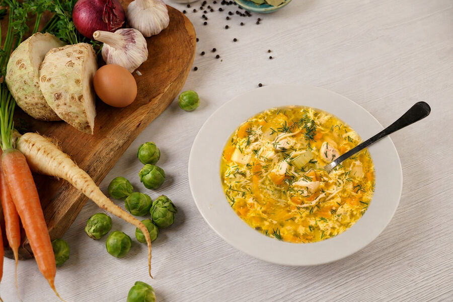 Proteínová polievka KetoDiet – kuracia s rezancami a vajcom (7 porcií)