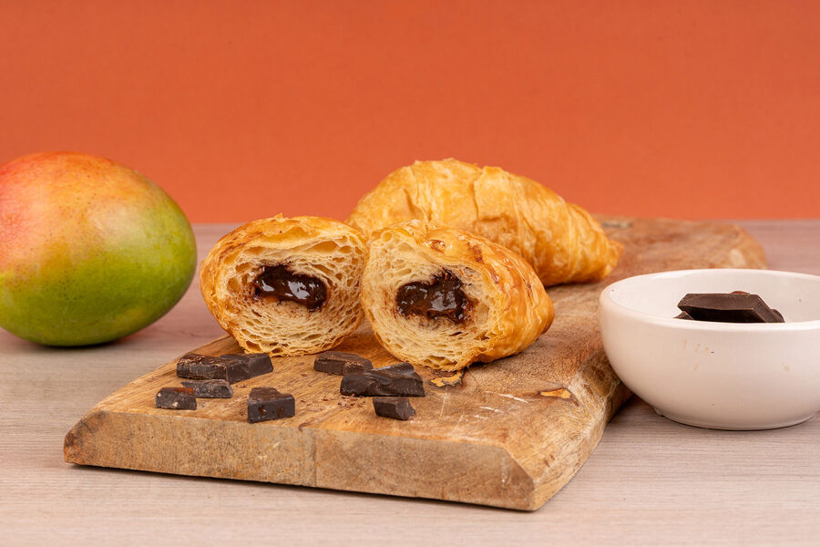 Proteínový croissant – náplň čokoláda & mango