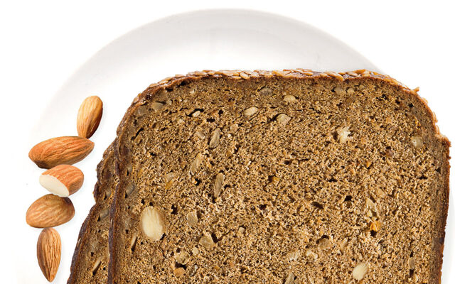 Proteinový chléb – s mandlemi