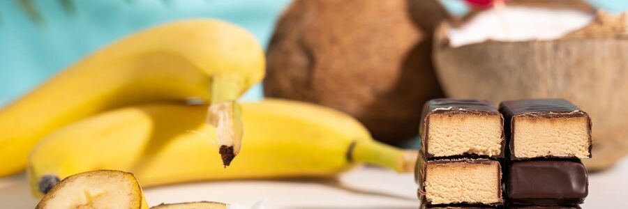 Proteinové tyčinky kokos banán s minimem cukru.