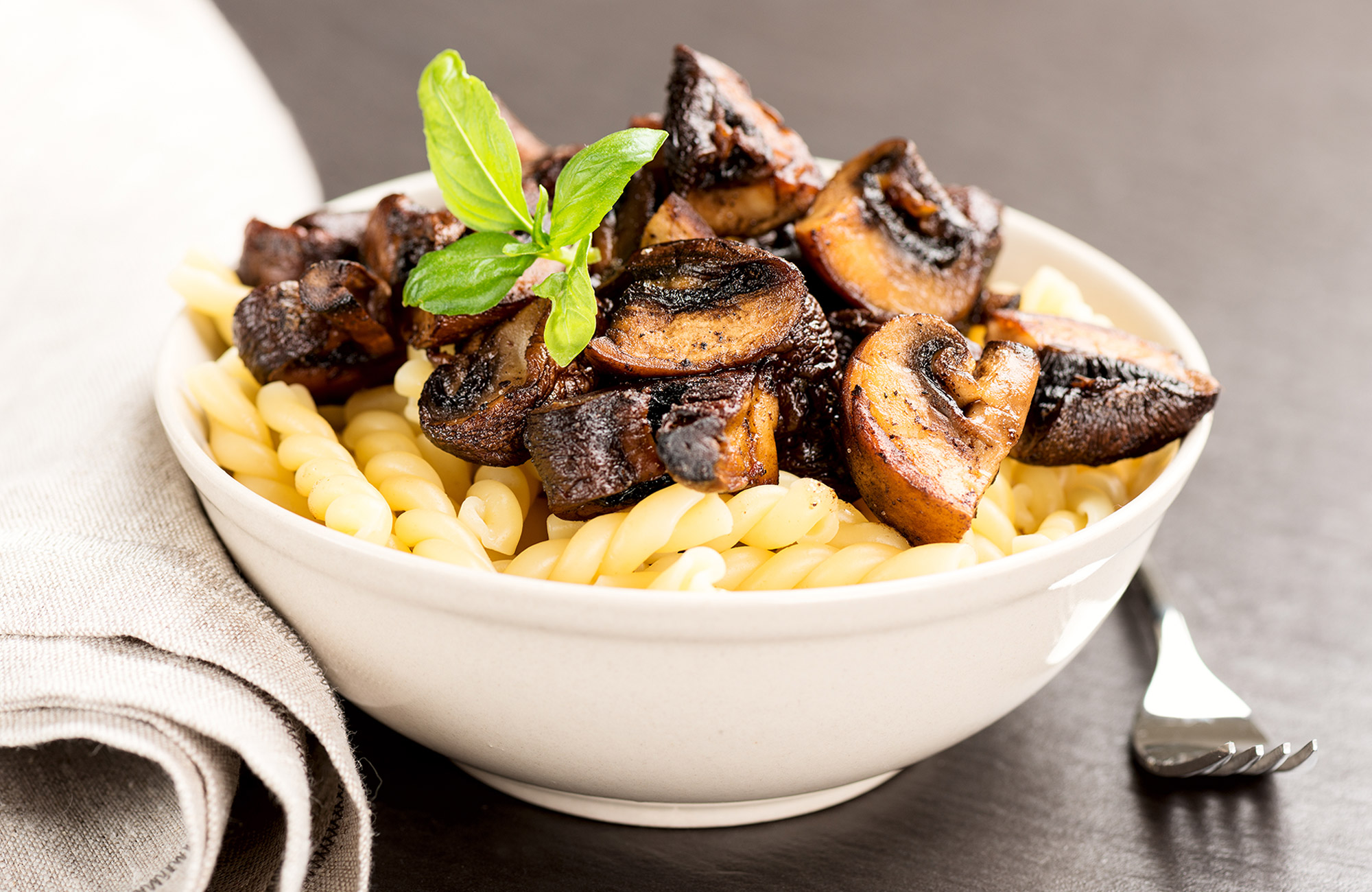 Těstoviny se špenátem a s žampiony – recept